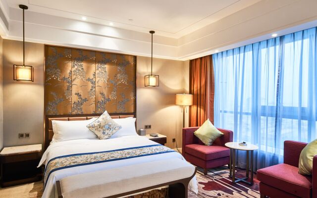Huayu Landmark Hotel