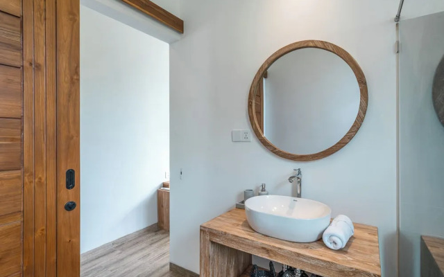 Xanadu - 5BR Ubud Designer Villa, Pool with Rice Fields Views