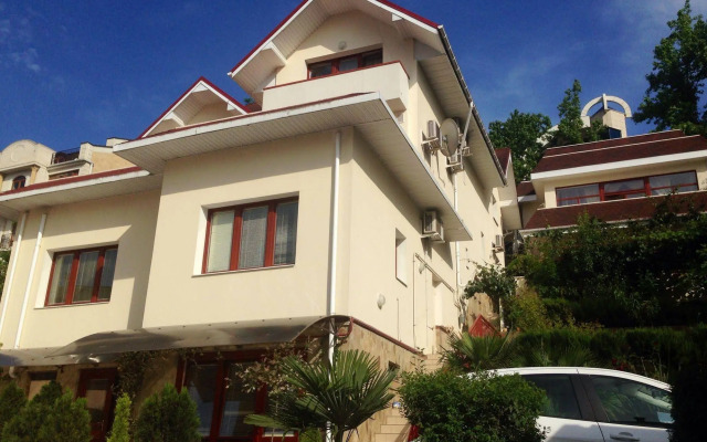 Вилла Бельведер