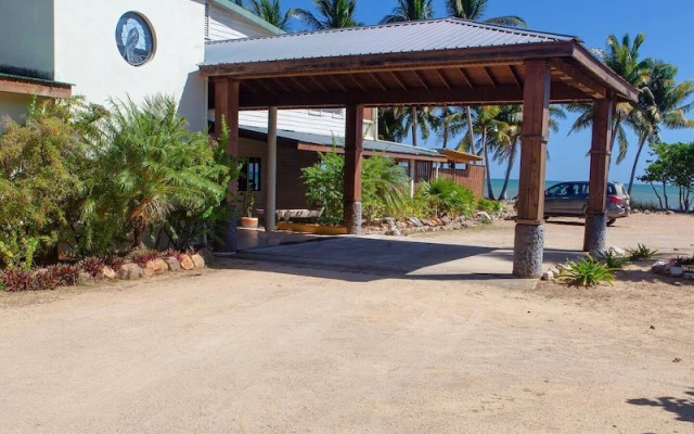 Pelican Beach Resort