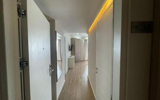 Leo Group Luxury Apartment 1834 Alliance Palace