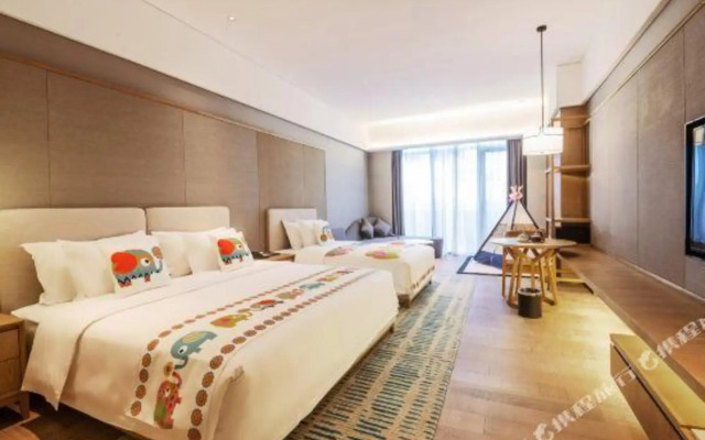 Yulin Jolie Vue Bontique Hotel（Kra Bay and Garden Expo Garden）