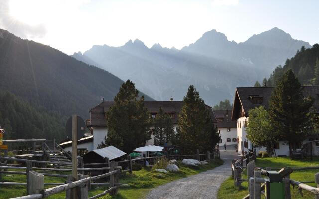 Crusch Alba Ed Alvetern