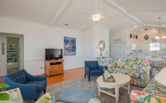 Sea Glass by Oak Island Accommodations