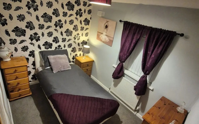 Swansea Serenity Retreat-3 bed House-large Garden
