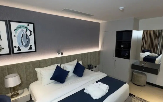 Blu Pearl Hotel & Residence