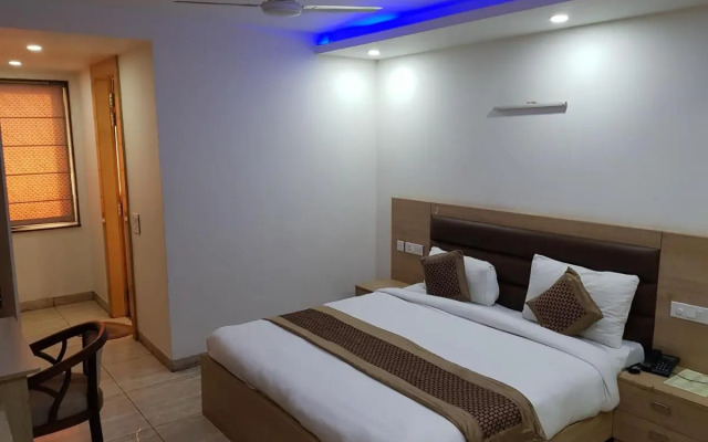BlueNeck Sec 47 near Medanta -The Medicity' Gurugram
