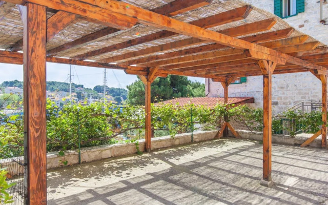 Villa in Sumartin Near Beach & Private Pool