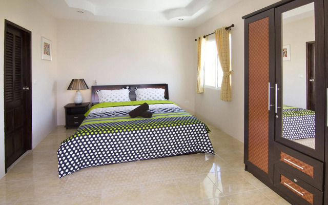 Villa Waree 5 minutes from City and Beach
