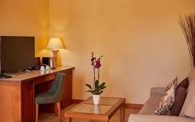 Pula Suites Boutique Resort