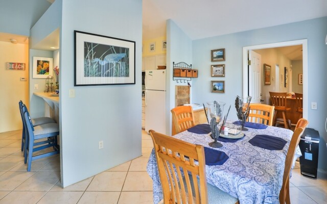 The Lakeside Beach 2 Bedroom Home