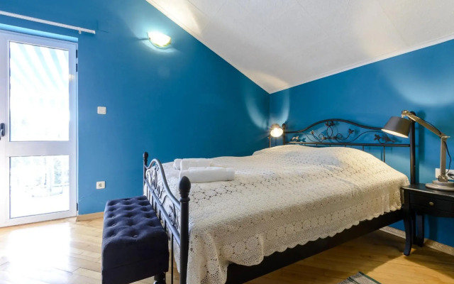 Villa Piano - Four Bedroom Villa With Terrace and Swimming Pool