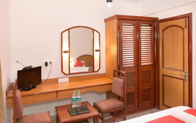 Raja Hotel