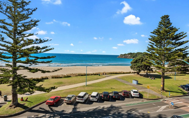 The Pavilions Beachfront Apartments