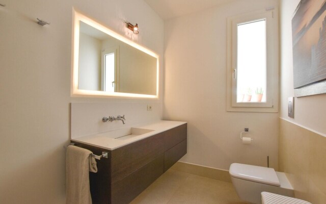 Beautiful Home in Alcamo With 4 Bedrooms, Jacuzzi and Wifi