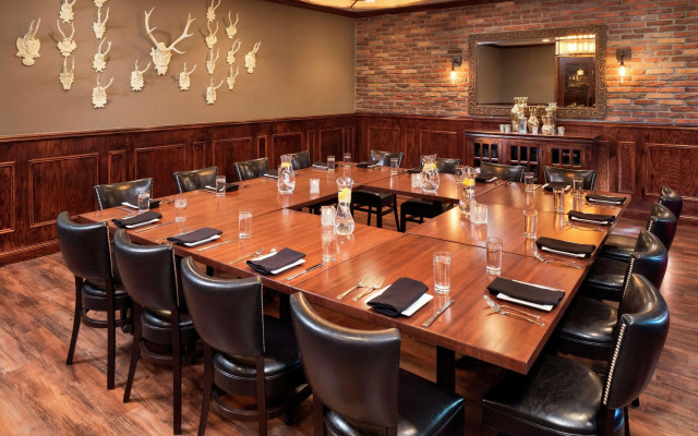 DoubleTree by Hilton Roseville Minneapolis