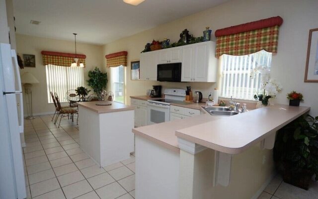 86340 2-story Pristine 4-bed Pool Home W/hot Tub & Balcony