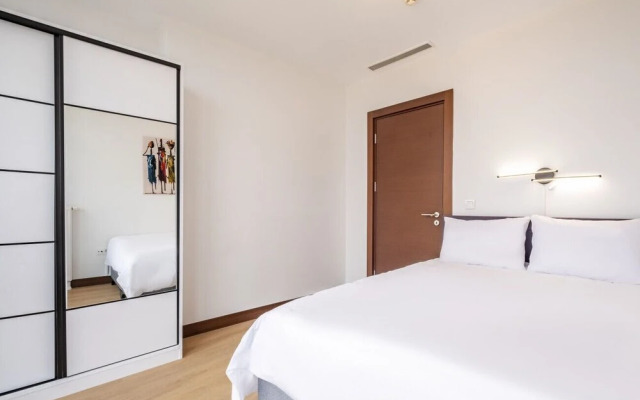 Charming Flat With City View in Atasehir