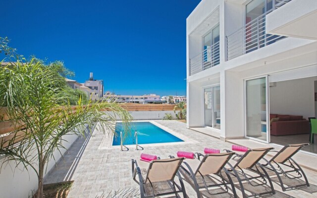 Cyprus Villa Pearl 17 Gold