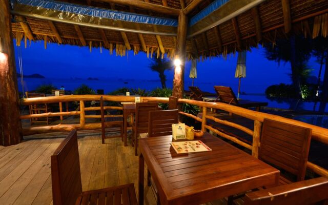 Thiw Son Beach Resort