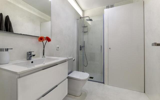 Beachfront apartment in Alcudia beach CB 3