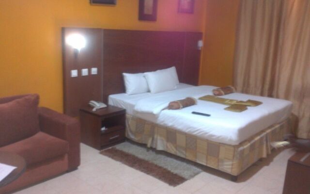 Kayriott Hotel & Suites