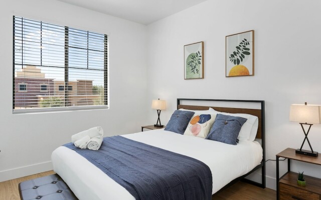 TWO CozySuites Apartment DowntownChandler