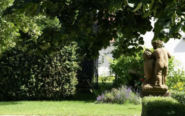 Hotel Schloss Lautrach