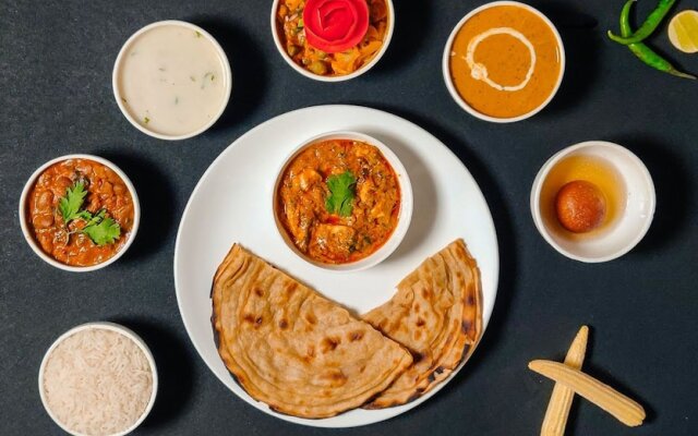 Astoria House by FabHotel