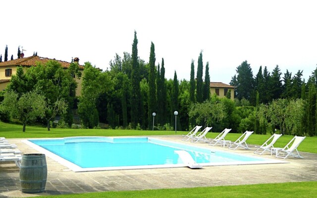 Beautiful Villa in Lari, with swimming pool
