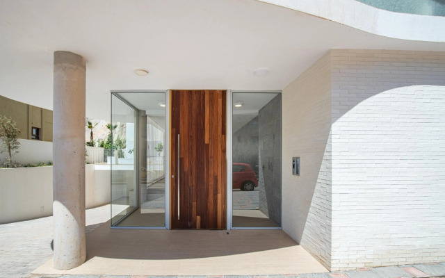 Unique 2 bedroom unit with pool near beach