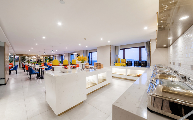 Berman Hotel (Guiyang southwest Trade City Jinyang bus station store)