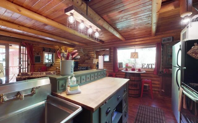 Merry Cabin in the Merry Canyon