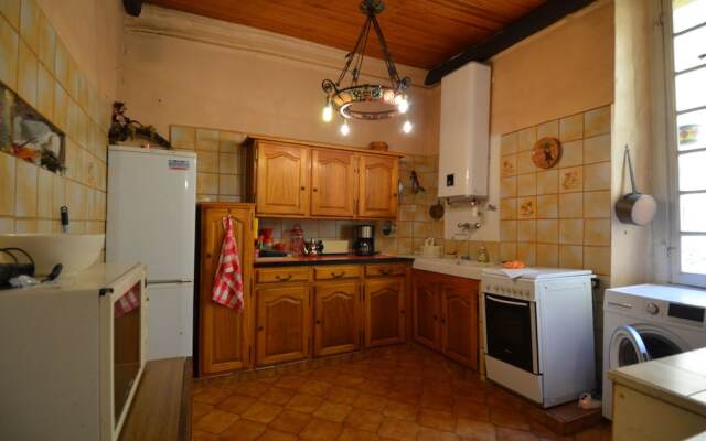 Period apartment 5 period in Old Nice near tramway
