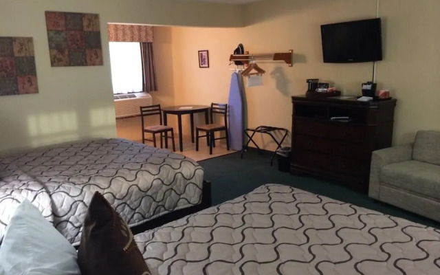 Pacer Inn And Suites Delaware
