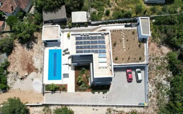 Sunset Villa Aves With Pool, Gym and Sauna