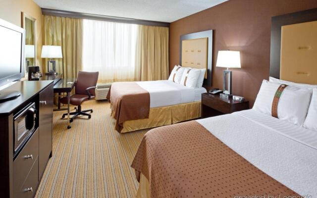 Holiday Inn & Suites Parsippany Fairfield, an IHG Hotel