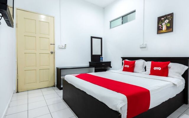 OYO 89621 Aradah Hotel