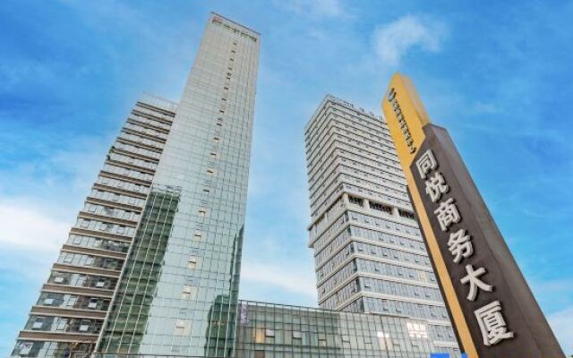 Aosika River View Apartment
