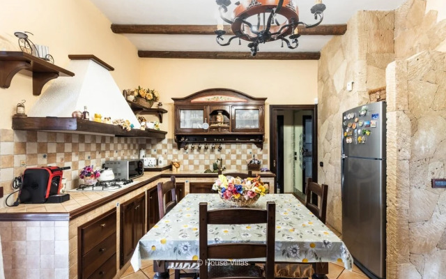 Luxury Garden in Gallina