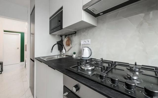 Lumina 3-room apartment with balcony