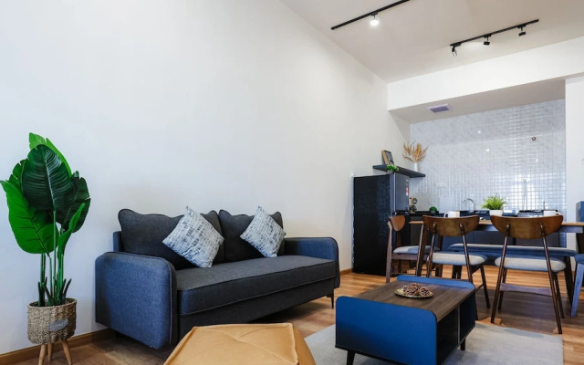 The Quartz Residence By I Housing