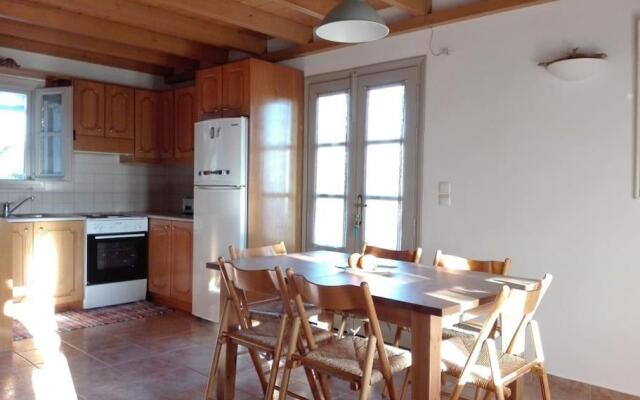 SUNNY HOUSE with amazing view for 4+2 persons