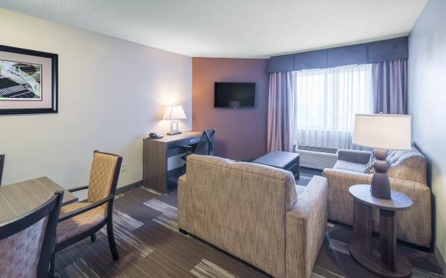 Holiday Inn Express Hotel & Suites St. Paul-Woodbury by IHG