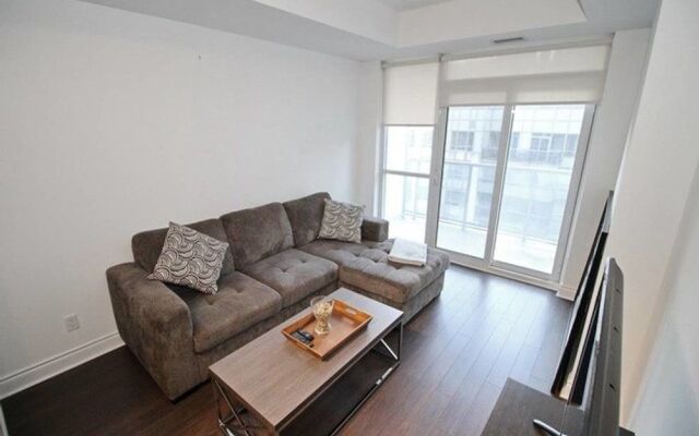 Presidential 1 Bedroom Condo across CN Tower