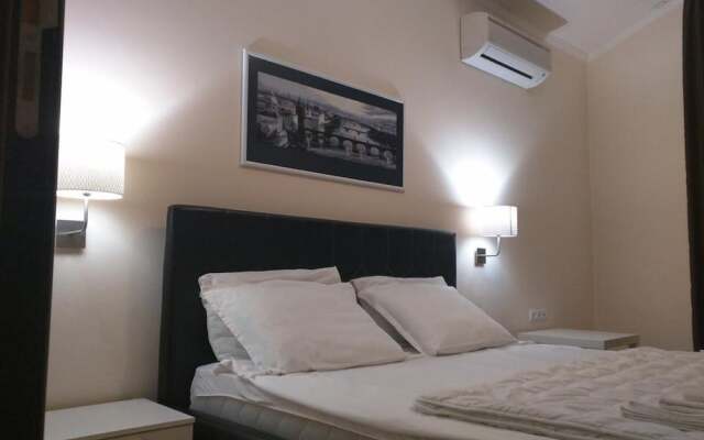 Super Central Luxury Apartments