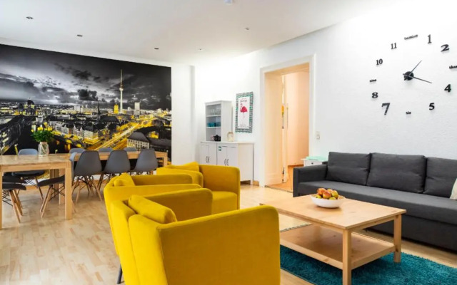 Big City Aprtment in Berlin-Friedrichshain