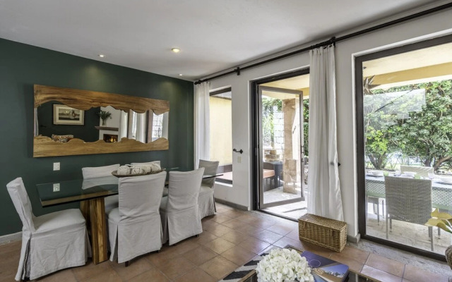 Angelic Centro 2BR with Pool