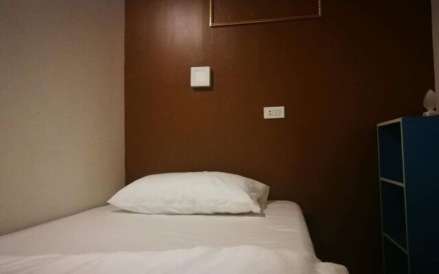 FIRST 1 Boutique House at Sukhumvit 1