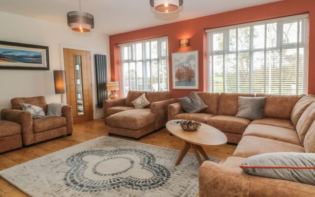 Haul A Gwynt, Pwllheli